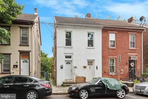 618 Chestnut St, Pottstown, PA 19464