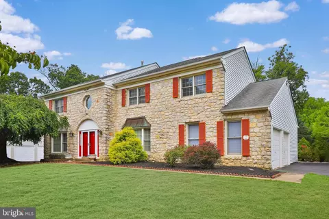 203 Steeplechase Dr, North Wales, PA 19454
