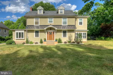 229 N Bethlehem Pike, Fort Washington, PA 19034