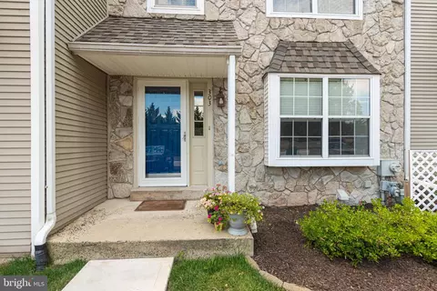 303 Countryside Ct, Collegeville, PA 19426
