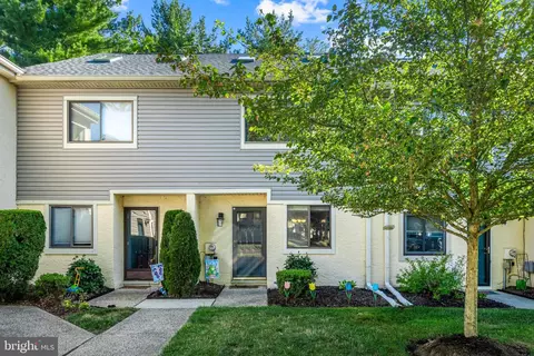 47 Ember Ln, Horsham, PA 19044