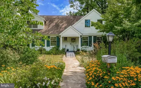 245 Broughton Ln, Villanova, PA 19085