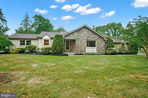 701 Johns Ln, Ambler, PA 19002