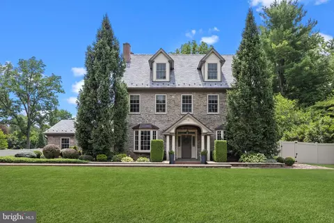 1021 Meetinghouse Rd, Rydal, PA 19046