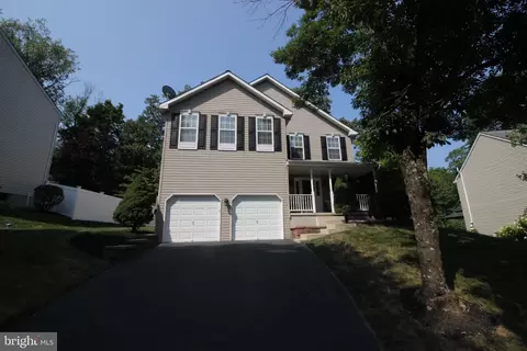 183 Ivy Ln, Zieglersville, PA 19492