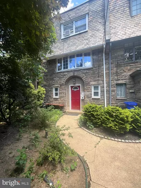 7821 Spring Ave, Elkins Park, PA 19027