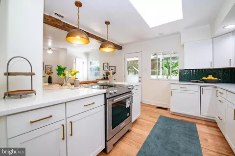 630 Stetson Rd, Elkins Park, PA 19027