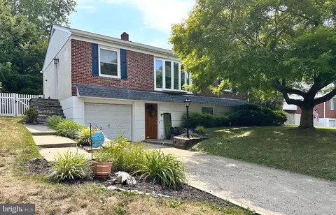 39 Cedar Grove Rd, Conshohocken, PA 19428