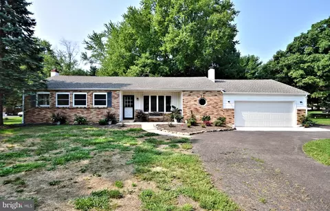 1120 Horsham Rd, North Wales, PA 19454