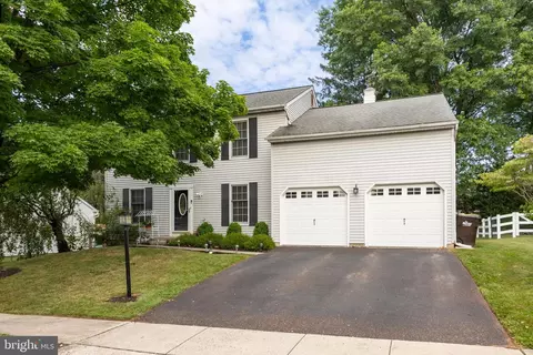 142 Abbey Dr, Royersford, PA 19468