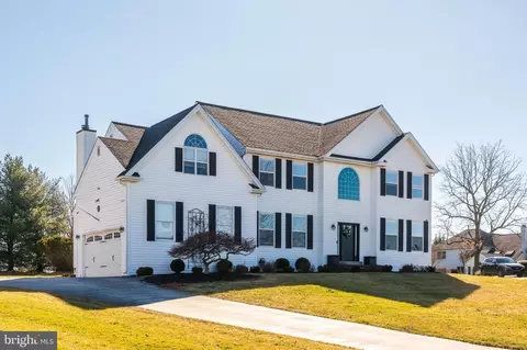 1021 Arcola Glenn Dr, Collegeville, PA 19426