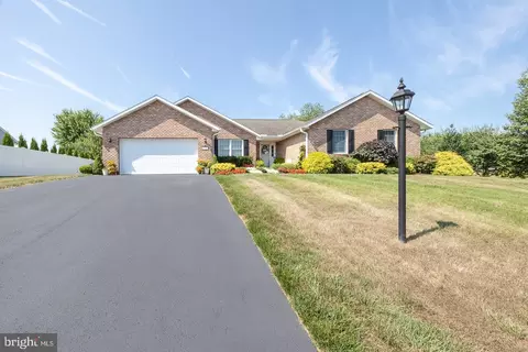 2358 Country Ln, Gilbertsville, PA 19525