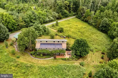 105 Schwenk Rd, Perkiomenville, PA 18074