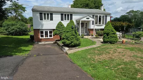 1057 Graber Rd, Red Hill, PA 18076