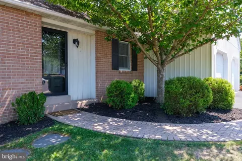151 Stayman Dr, North Wales, PA 19454