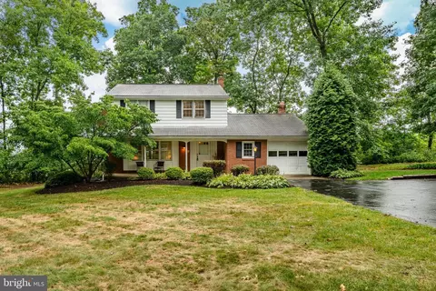 581 Mock Rd, Pottstown, PA 19464