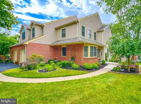 258 Towyn Ct, Ambler, PA 19002