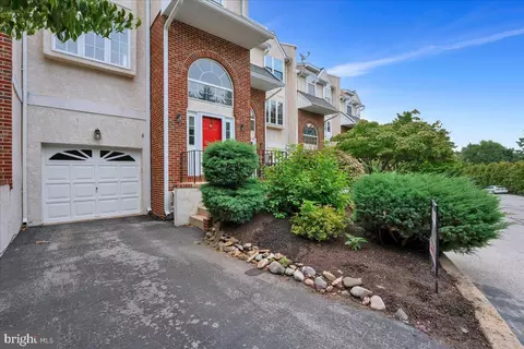 124 Campbell Dr, Conshohocken, PA 19428