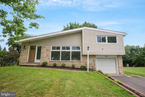 1618 Thayer Dr, Blue Bell, PA 19422