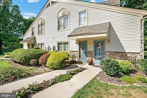 915 Foxmeadow Dr #CONDO 915, Royersford, PA 19468
