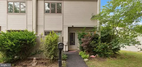 31 Twin Brooks Dr #31E, Willow Grove, PA 19090