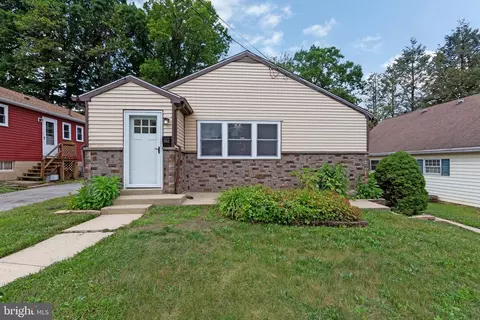 2152 Myrtlewood Ave, Abington, PA 19001