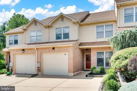 11 Summit Ct, Plymouth Meeting, PA 19462