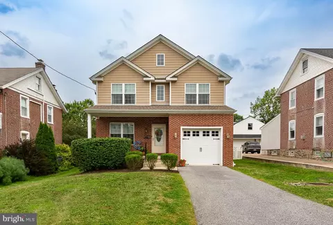 226 Delmont Ave, Ardmore, PA 19003