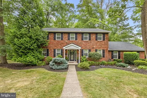 554 Applewood Dr, Fort Washington, PA 19034