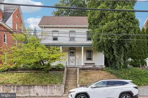 337 Main St, Schwenksville, PA 19473
