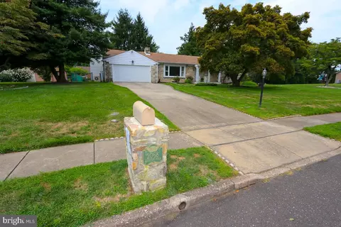 2068 Clinton Rd, Huntingdon Valley, PA 19006