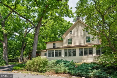 1434 Dreshertown Rd, Dresher, PA 19025