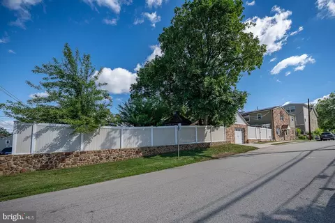 108 Light St, Conshohocken, PA 19428