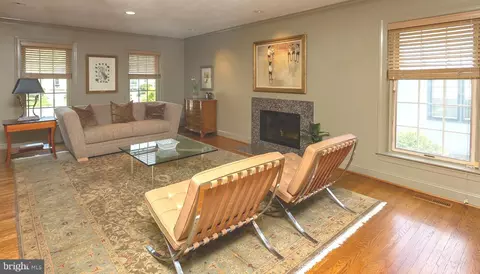 20 Hansen Ct, Narberth, PA 19072 photo 8
