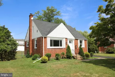 128 Bonnet Ln, Hatboro, PA 19040