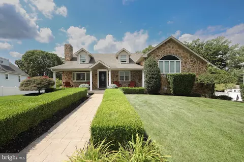 516 Moreboro Rd, Hatboro, PA 19040