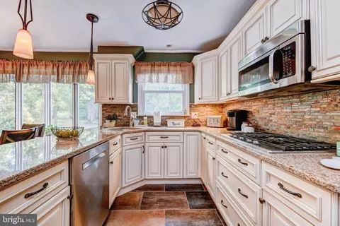 1009 Twining Rd, Dresher, PA 19025
