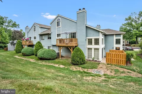 402 Brown Briar Cir, Horsham, PA 19044