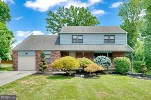 1245 Boden Pl, Fort Washington, PA 19034
