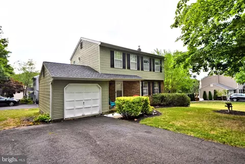 141 Canterbury Ln, Lansdale, PA 19446