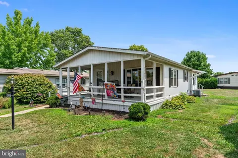 437 Neshaminy Falls Cir, North Wales, PA 19454