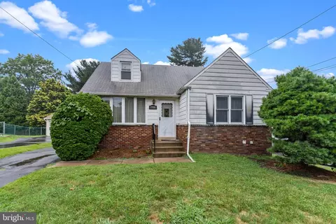 1910 Lukens Ave, Willow Grove, PA 19090