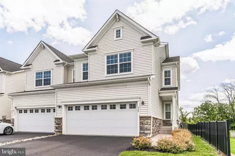 522 Dean Dr, Phoenixville, PA 19460