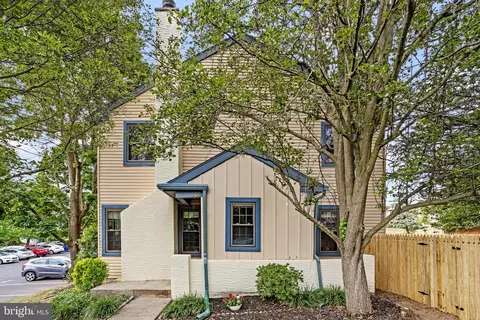 507 Hancock Ct, North Wales, PA 19454