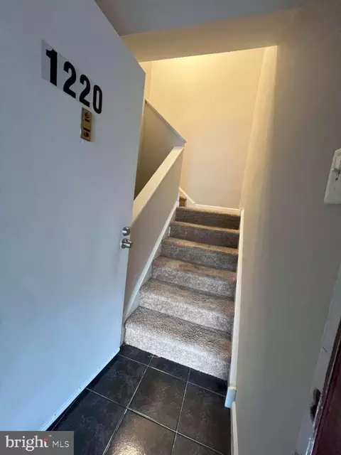 1220 Meadowview Ln #1220, Mont Clare, PA 19453