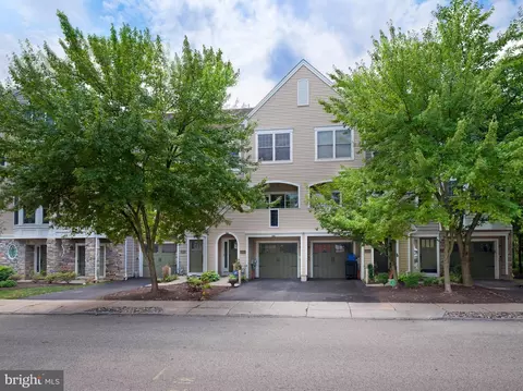 232 W Spring Ave, Ardmore, PA 19003