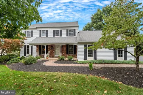 1205 Knollbrook Dr, Lansdale, PA 19446