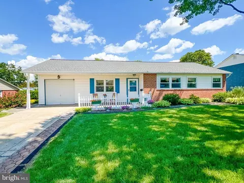 211 Beechwood Rd, Norristown, PA 19401
