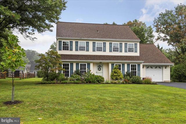 562 Coach Rd, Horsham, PA 19044