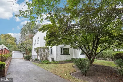 425 Grove Pl, Narberth, PA 19072